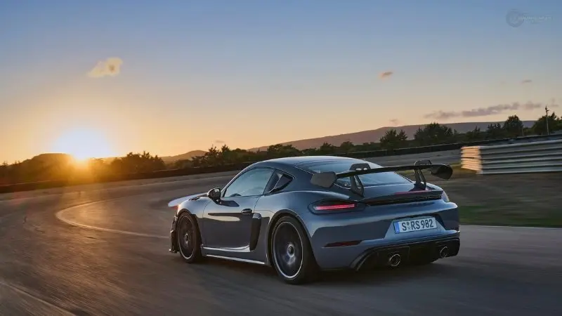 Porsche 718 Cayman 04