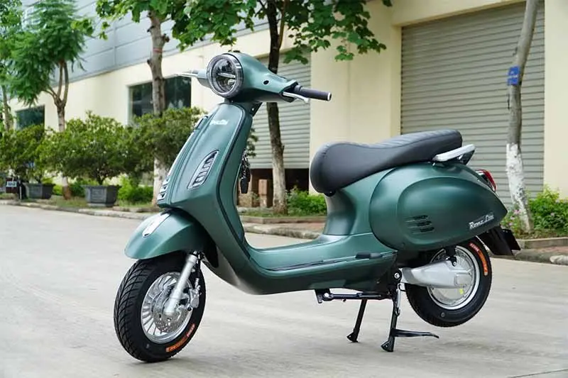 Đặc điểm nổi bật của xe máy điện DK Roma Lite 2