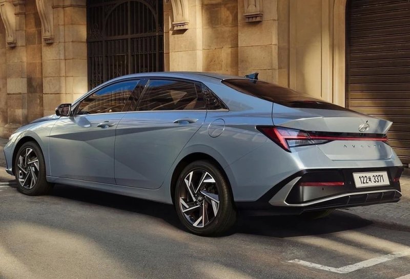 Xem hình xe Hyundai Stargazer chất lượng cao 12