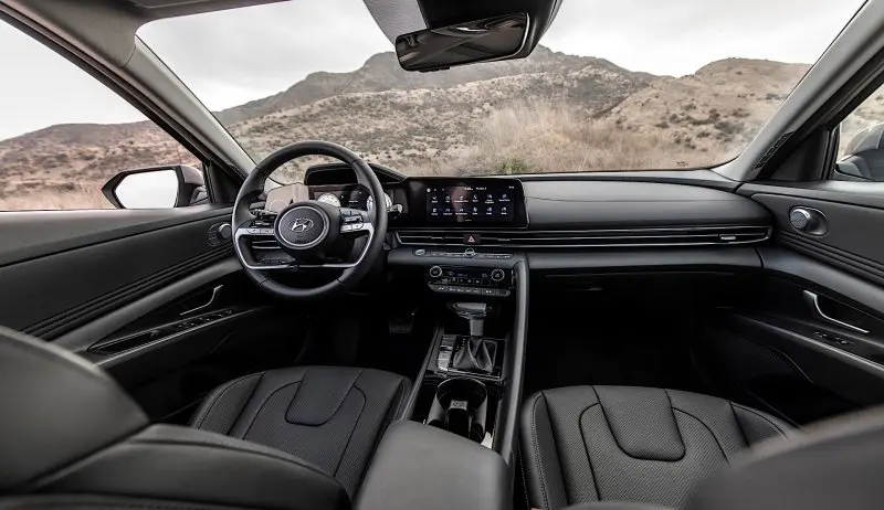 Ảnh thực tế nội thất xe Hyundai Elantra từ mọi góc độ 10