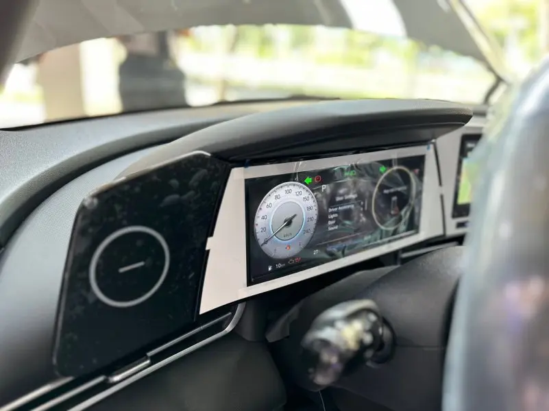 Ảnh thực tế nội thất xe Hyundai Elantra từ mọi góc độ 13