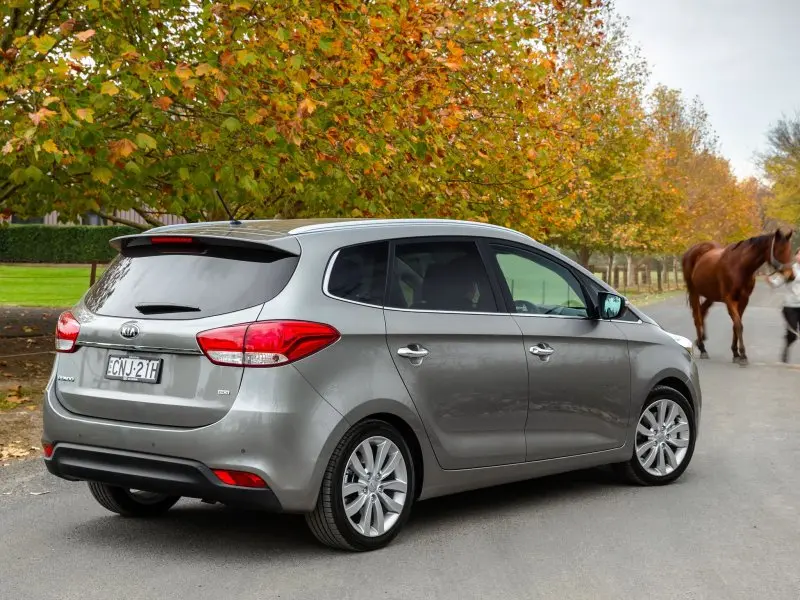 Hình ảnh chi tiết xe Kia Rondo chất lượng cao 24