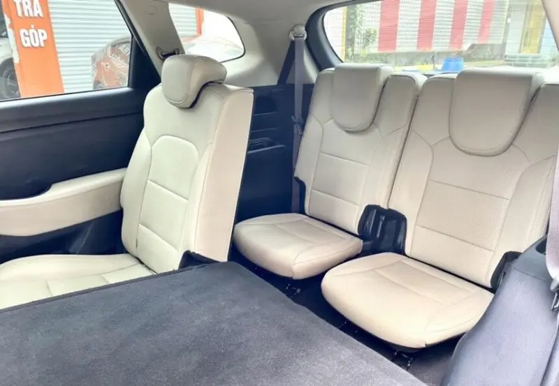 Chi tiết nội thất của dòng xe Kia Rondo 7