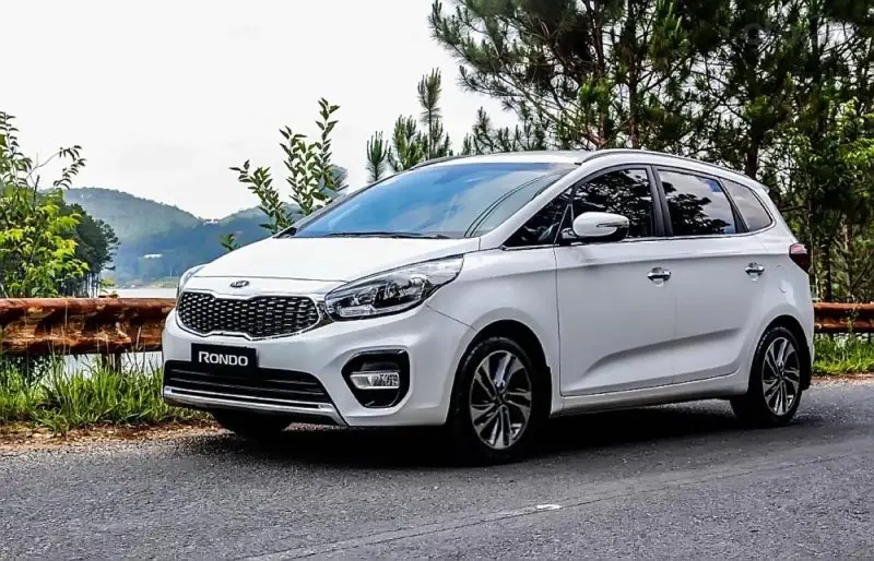 Hình ảnh chi tiết xe Kia Rondo chất lượng cao 11