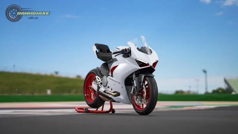 Ducati Panigale V4 12