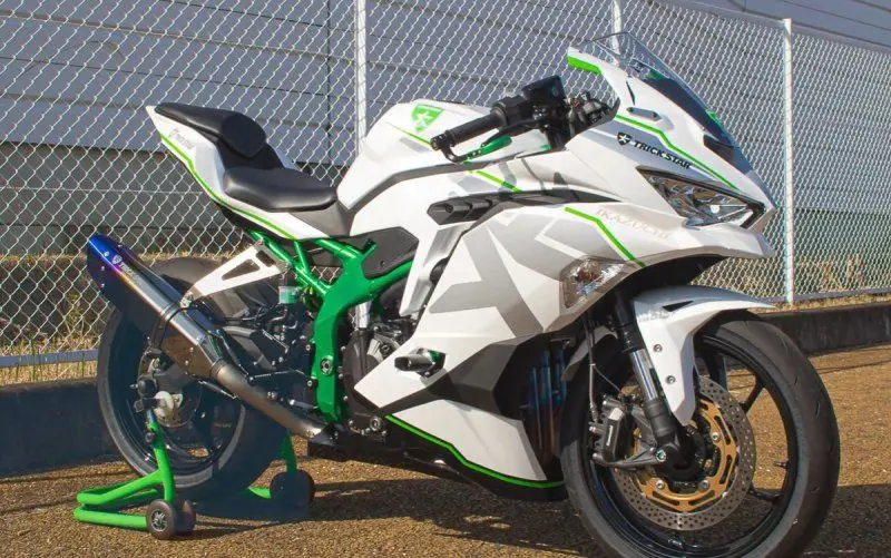 Kawasaki Ninja ZX-25R 17