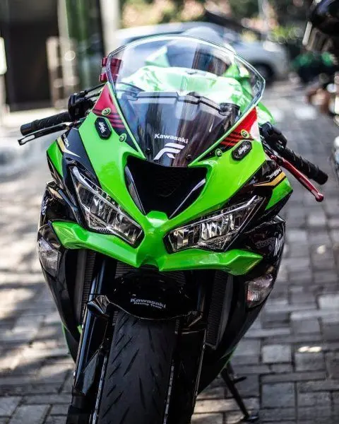 Kawasaki Ninja ZX-25R 5
