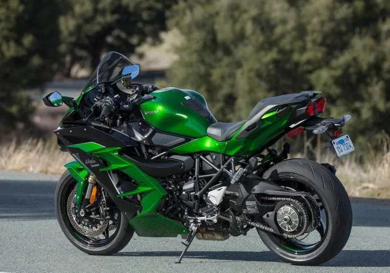 Kawasaki Ninja H2SX 3