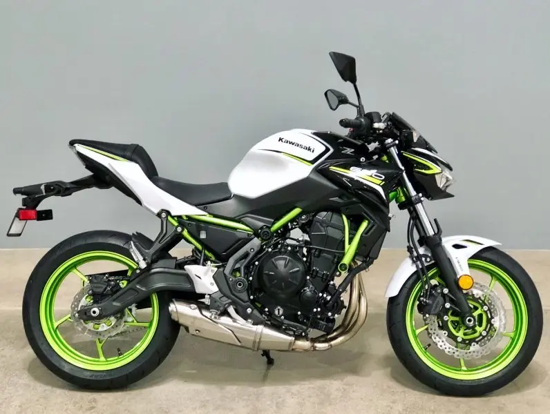 Kawasaki Z650 33