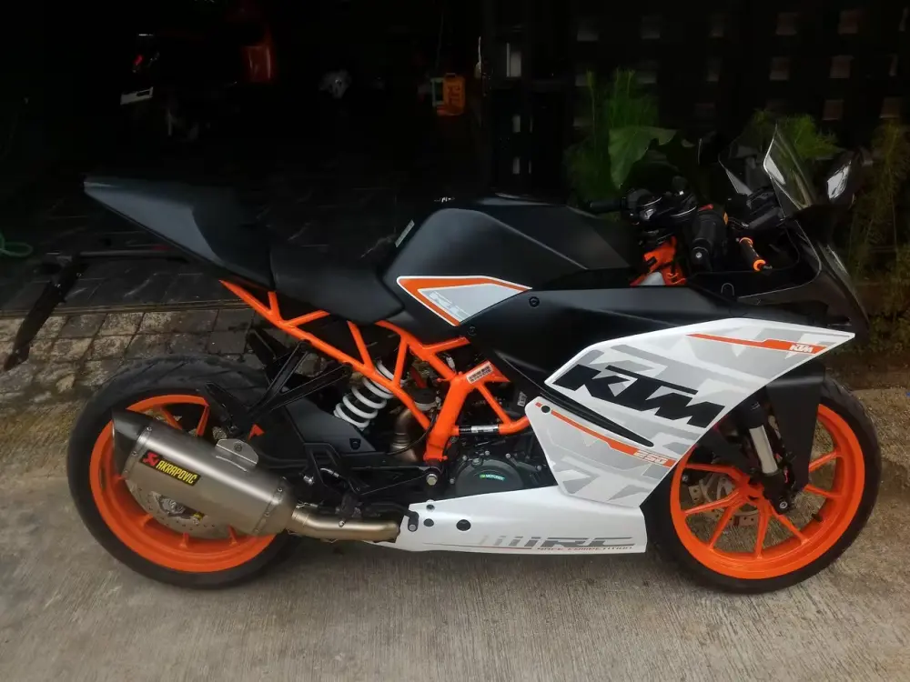 KTM RC 250 1