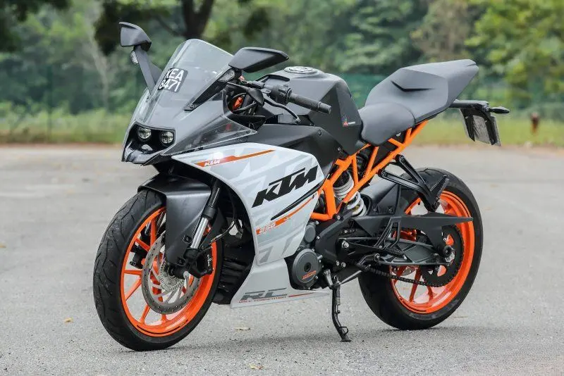 KTM RC 250 32