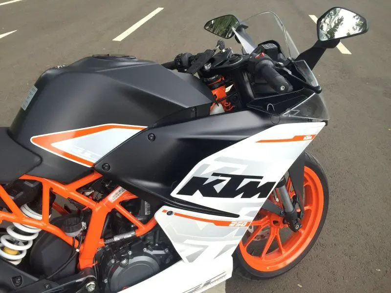KTM RC 250 23