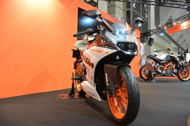 KTM RC 250 12