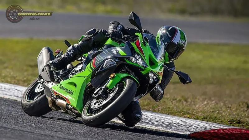 Kawasaki Ninja 250 10