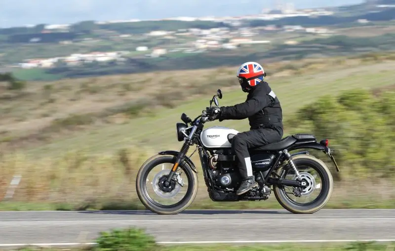 Ảnh Triumph Street Twin với độ phân giải cao 6