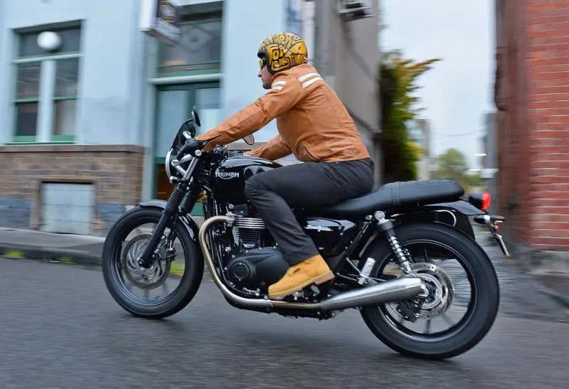 Ảnh Triumph Street Twin với độ phân giải cao 10