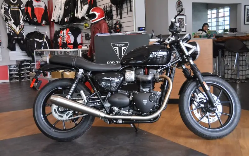 Ảnh Triumph Street Twin với độ phân giải cao 11