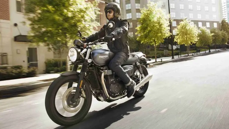 Ảnh Triumph Street Twin với độ phân giải cao 13