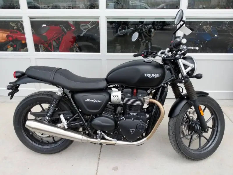 Ảnh Triumph Street Twin với độ phân giải cao 19