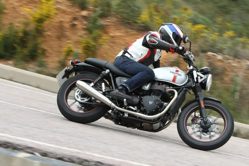 Ảnh Triumph Street Twin với độ phân giải cao 20