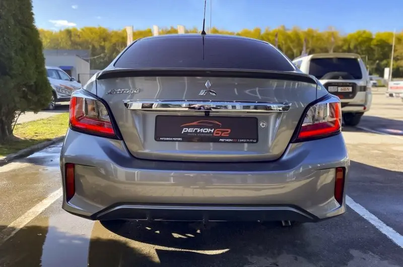 Tải hình ảnh ngoại thất xe Mitsubishi Attrage miễn phí 22