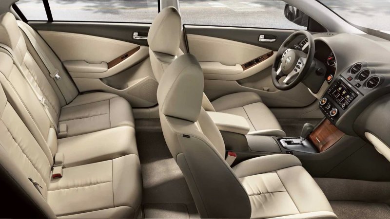 Tải ảnh xe Nissan Altima từ nhiều góc độ 3