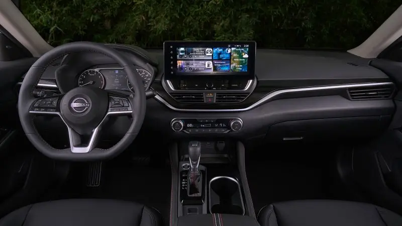 Tải ảnh xe Nissan Altima từ nhiều góc độ 12