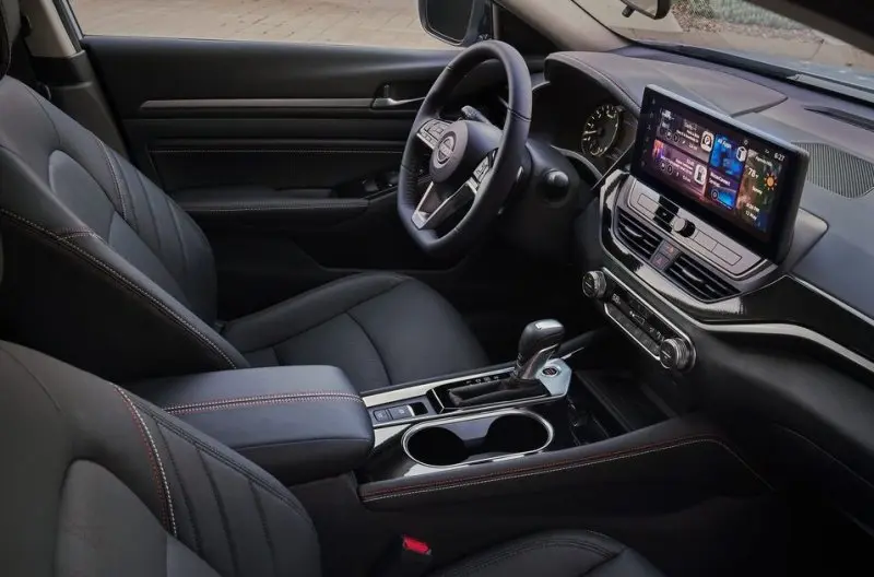 Tải ảnh xe Nissan Altima từ nhiều góc độ 16