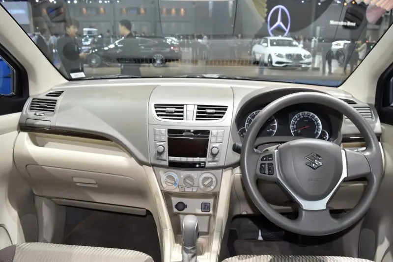 Hình ảnh Suzuki Ertiga nội thất tiện nghi 23