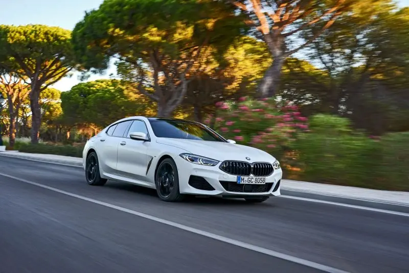 Hình ảnh BMW 840i Gran Coupe đa dạng góc nhìn 16