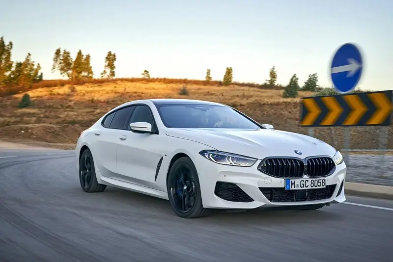 Hình ảnh BMW 840i Gran Coupe đa dạng góc nhìn 38