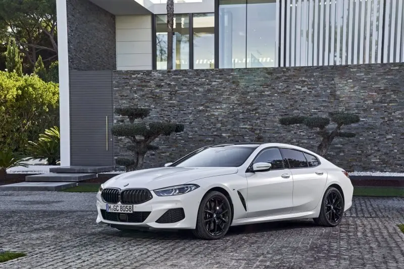 Hình ảnh BMW 840i Gran Coupe đa dạng góc nhìn 44