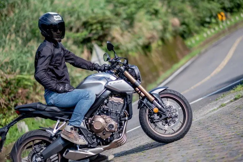 Honda CB650R 29