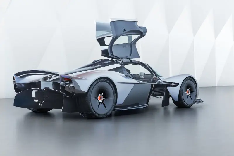 Hình ảnh siêu xe Aston Martin Valkyrie mới nhất 1