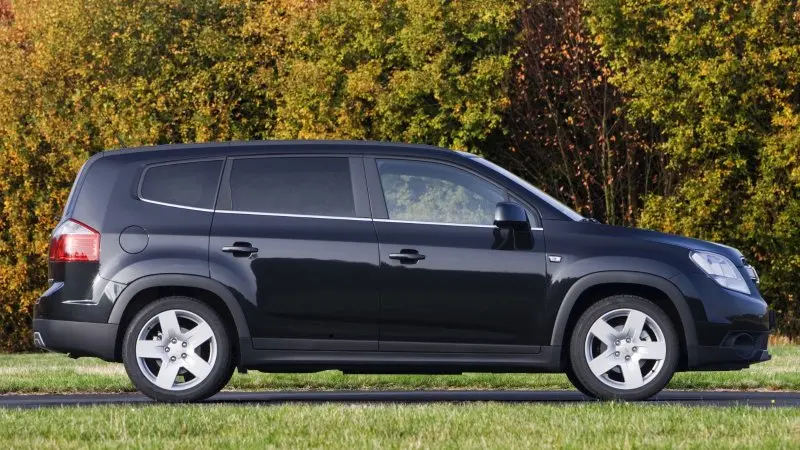 Ảnh Chevrolet Orlando từ các góc độ 23