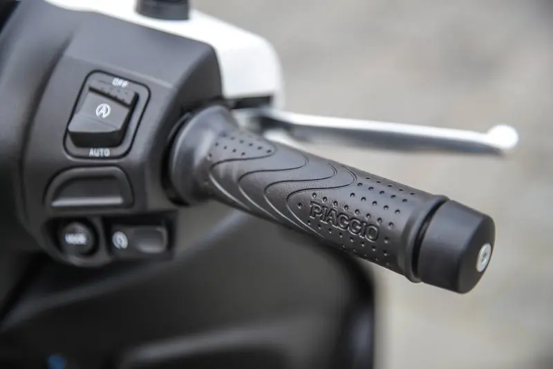 Ảnh chi tiết xe Medley 150 I-Get 1