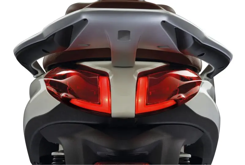 Ảnh chi tiết xe Medley 150 I-Get 15