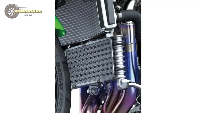 Kawasaki Ninja ZX10-R 12