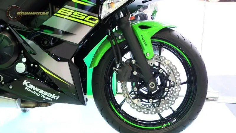 Kawasaki Ninja 650 8