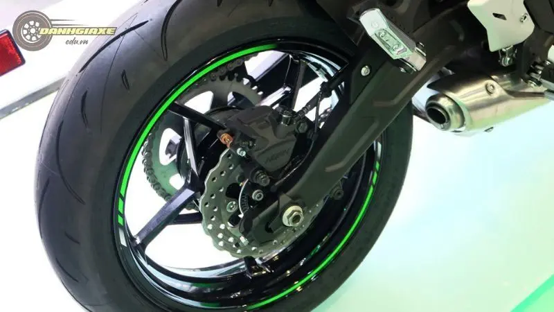 Kawasaki Ninja 650 9