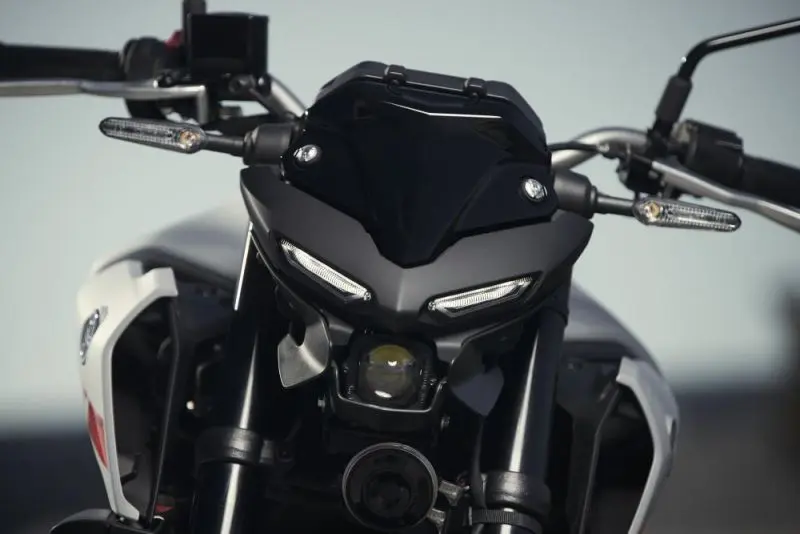 Ảnh chi tiết xe Yamaha MT-25 3