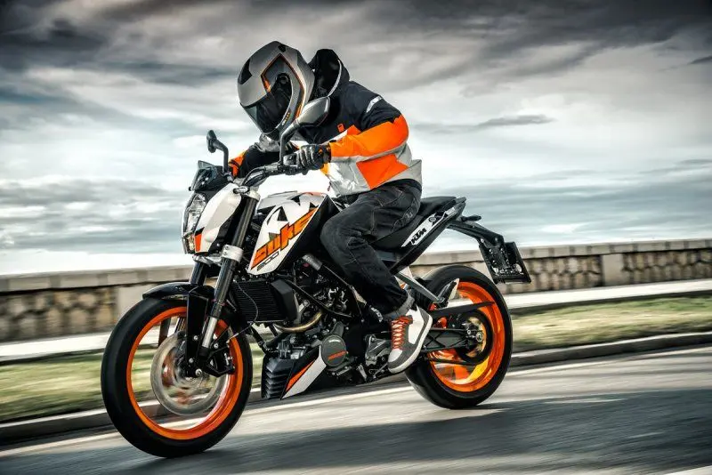 KTM Duke 200 6