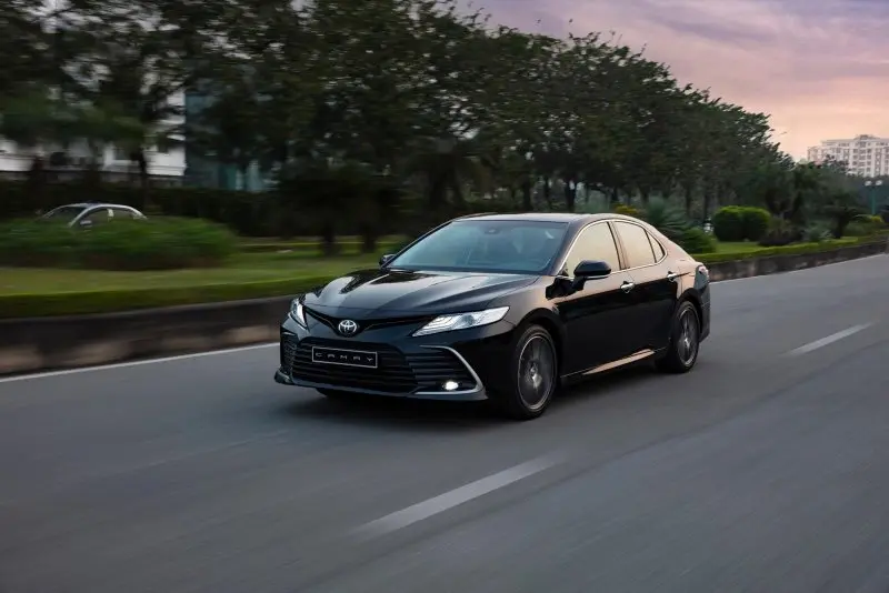 Tải ảnh Toyota Camry 2.0G đẹp miễn phí 15