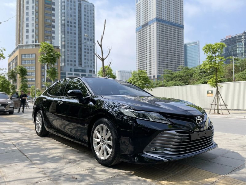Tải ảnh Toyota Camry 2.0G đẹp miễn phí 7