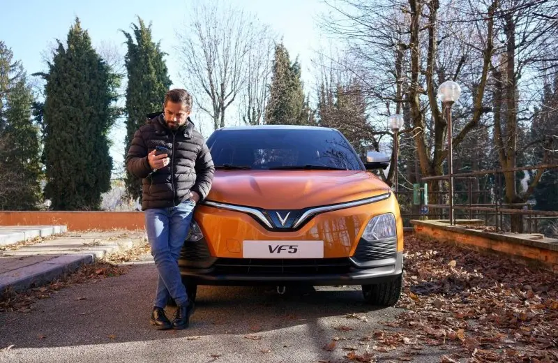 Cận cảnh chiếc xe VF 5 2023 siêu đẹp 2