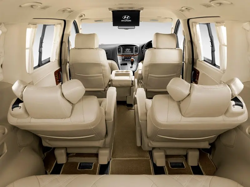 Xem hình xe Hyundai Starex từ nhiều góc độ 12