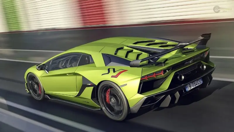 Lamborghini Aventador 04
