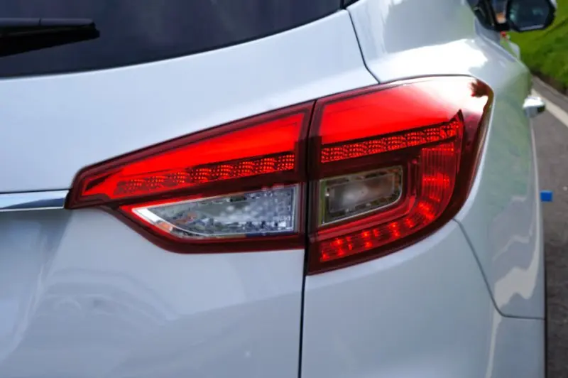 Hình ảnh xe Ssangyong Rexton chất lượng cao 14