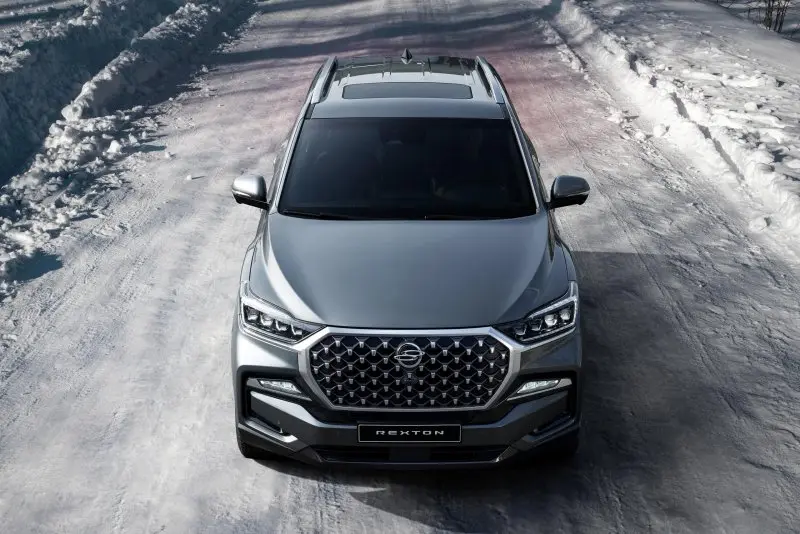 Hình ảnh xe Ssangyong Rexton chất lượng cao 18