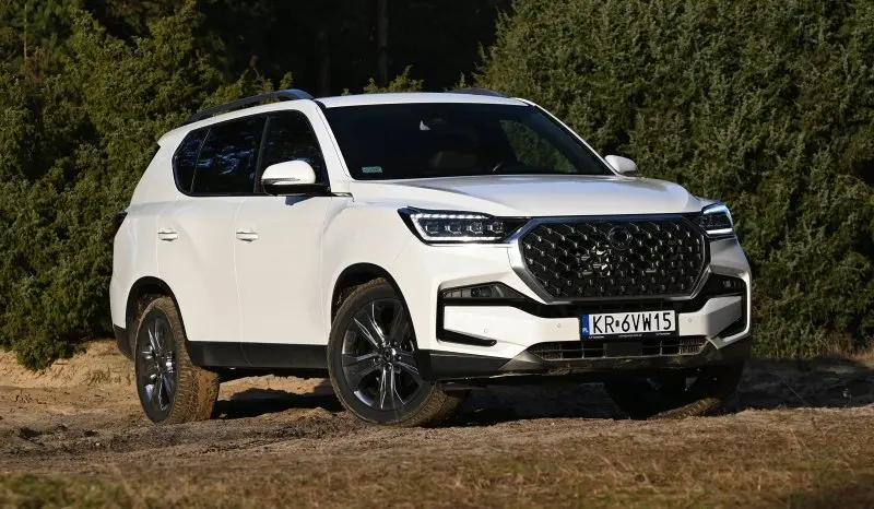 Hình ảnh xe Ssangyong Rexton chất lượng cao 21